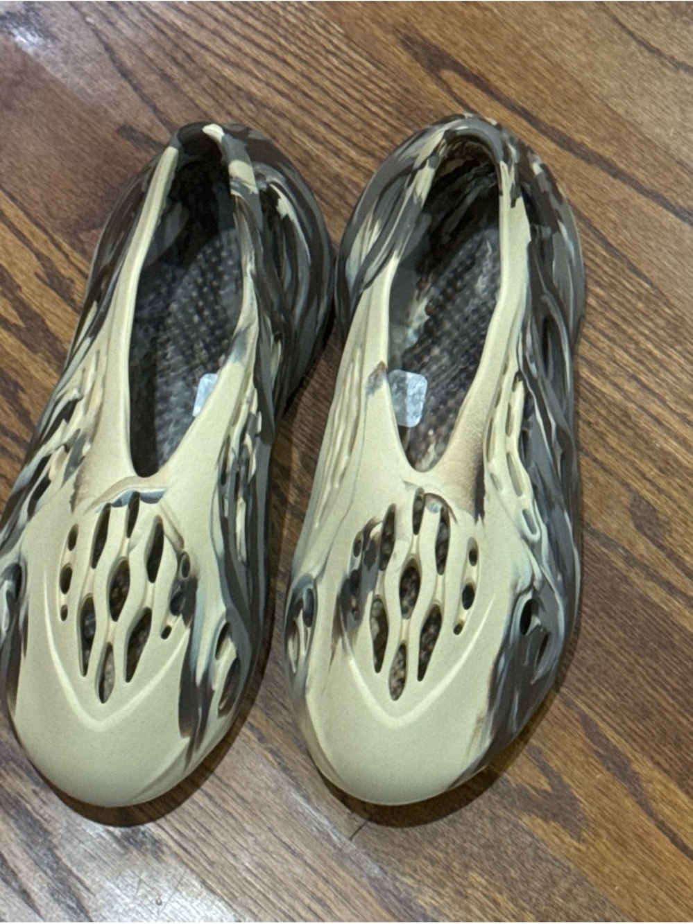 Yeezy Tan Slip-On Foam Runners SIZE 11